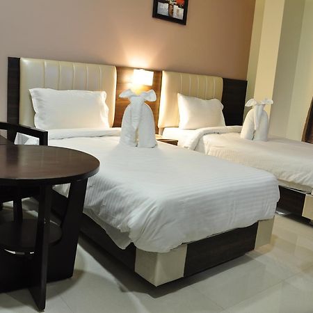 Royal Inn Khandwa Zewnętrze zdjęcie