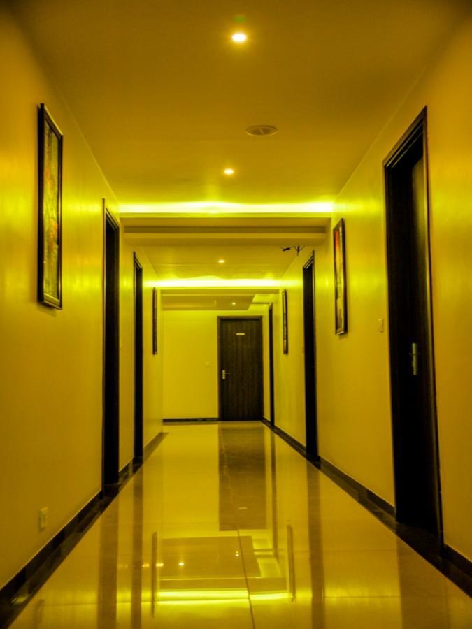 Royal Inn Khandwa Zewnętrze zdjęcie