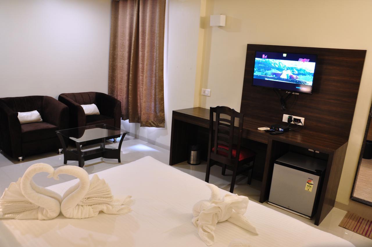Royal Inn Khandwa Zewnętrze zdjęcie