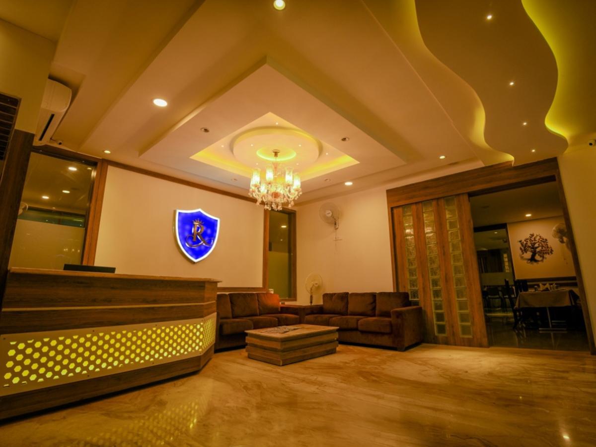 Royal Inn Khandwa Zewnętrze zdjęcie