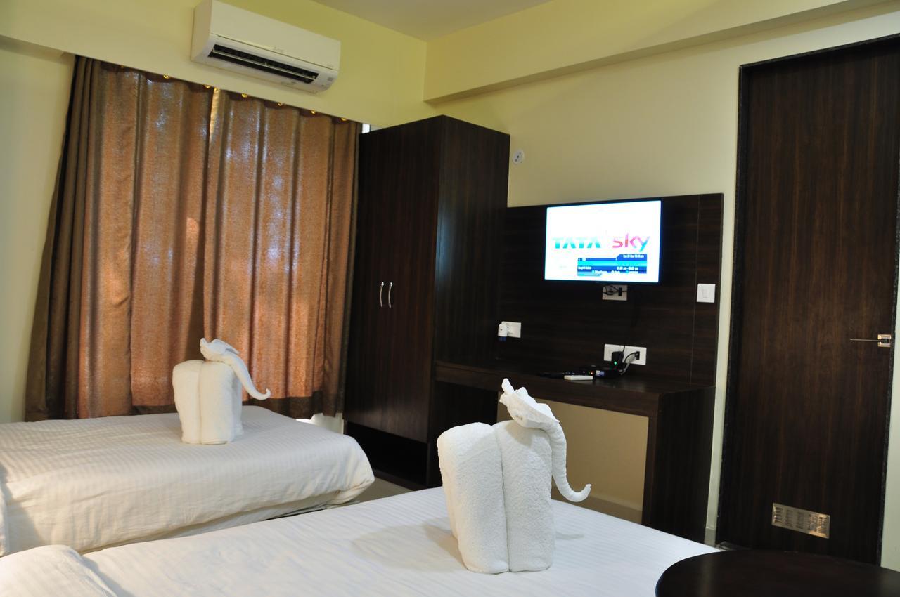Royal Inn Khandwa Zewnętrze zdjęcie