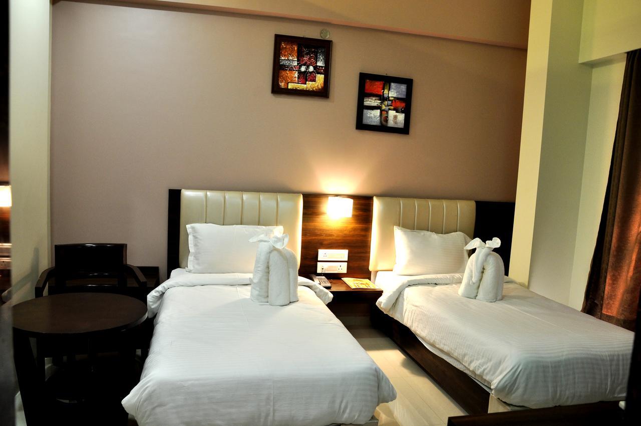 Royal Inn Khandwa Zewnętrze zdjęcie
