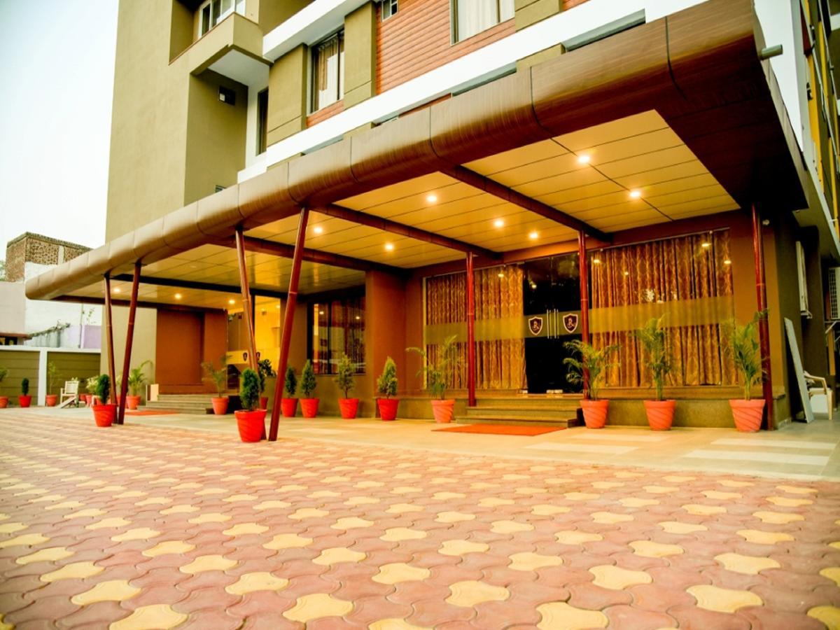 Royal Inn Khandwa Zewnętrze zdjęcie